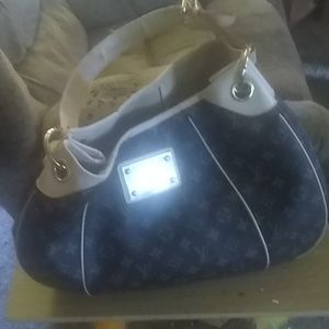 Louis Vuitton purse